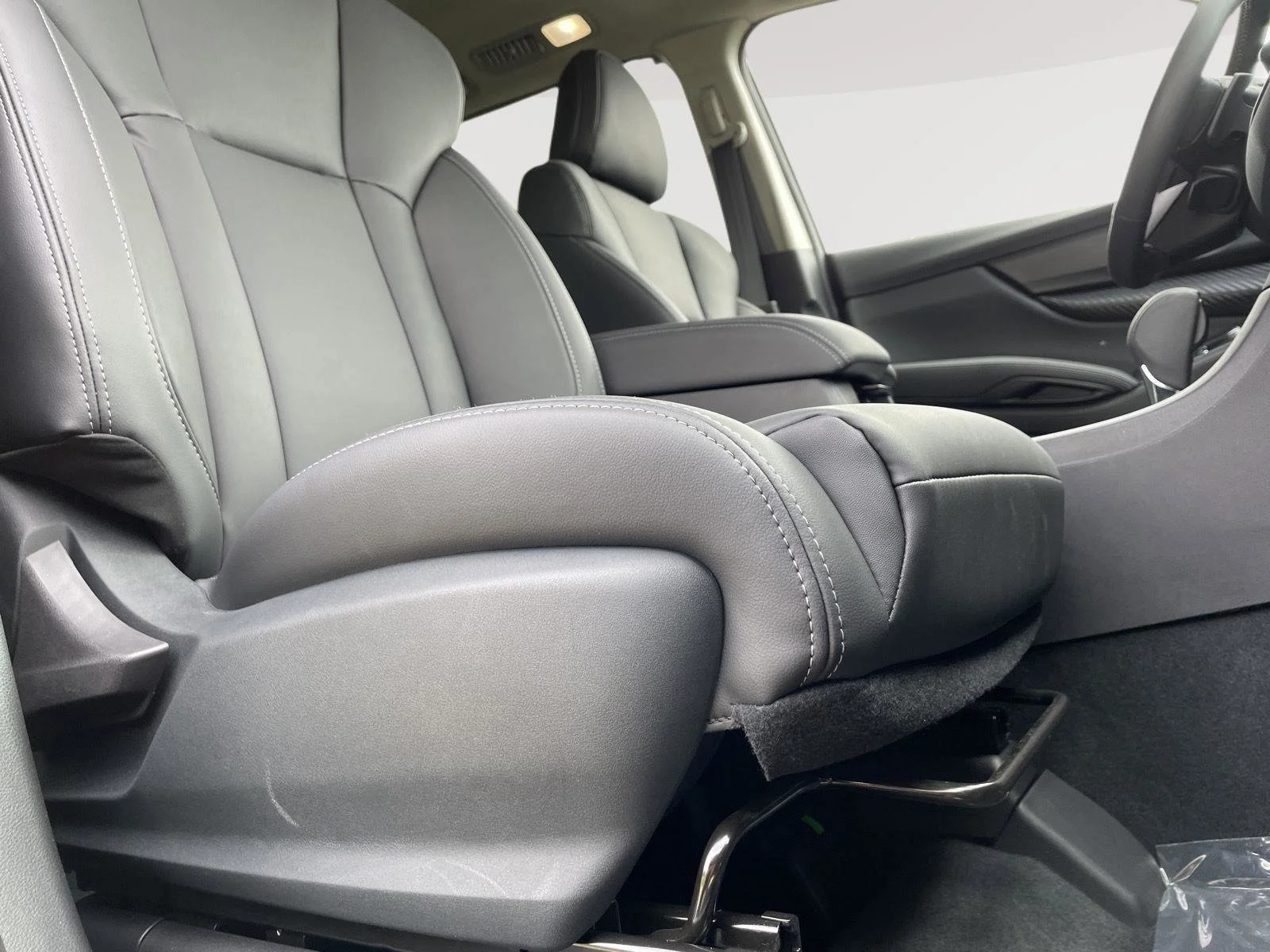 Certified Used 2026 Magnetite Gray Metallic Subaru Premium image 5