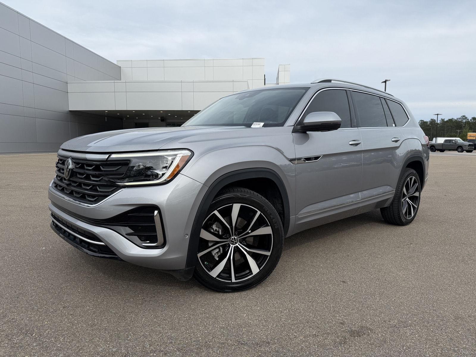 2024 Volkswagen Atlas SEL Premium R-Line