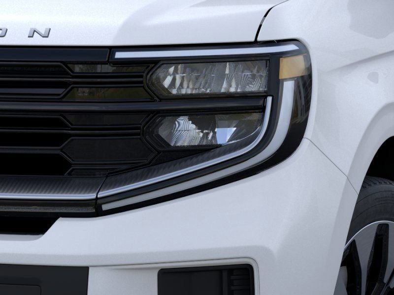 New 2026 Star White Metallic Tri-Coat Ford MAX Platinum® image 19