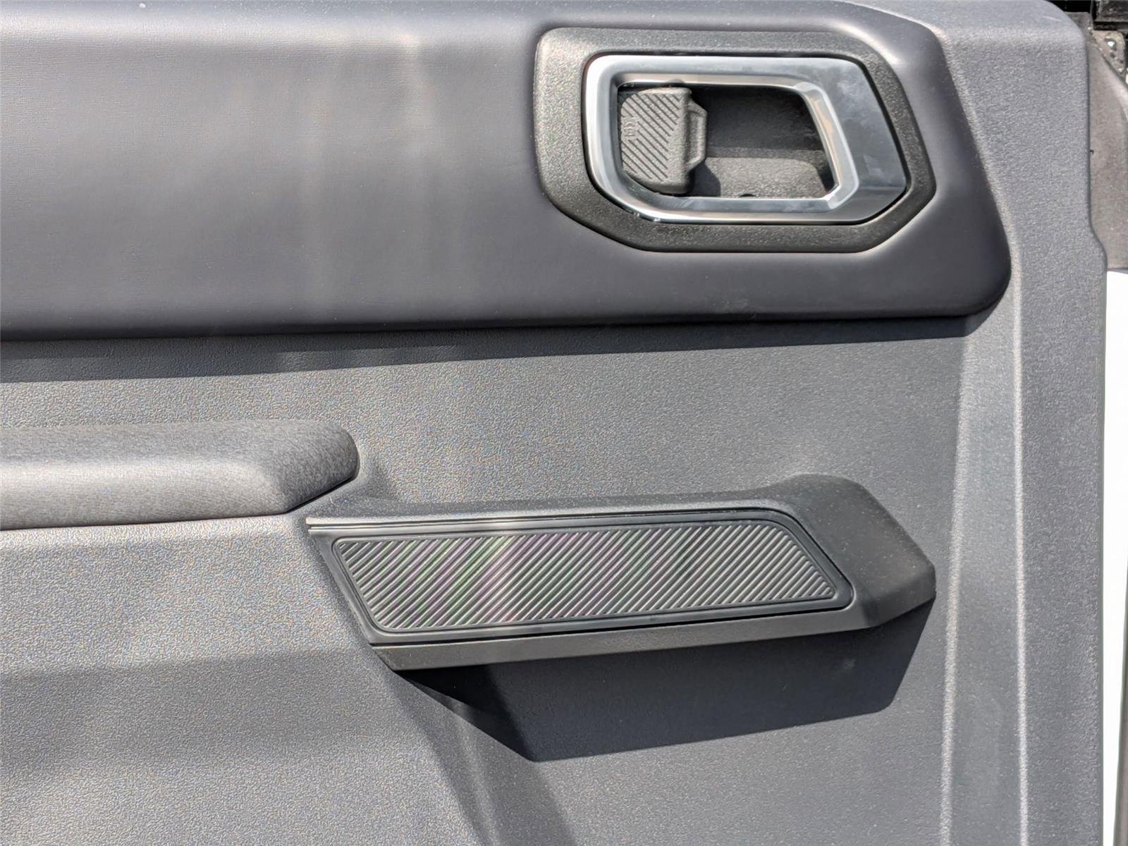 New 2025 Oxford White Ford Badlands® image 27
