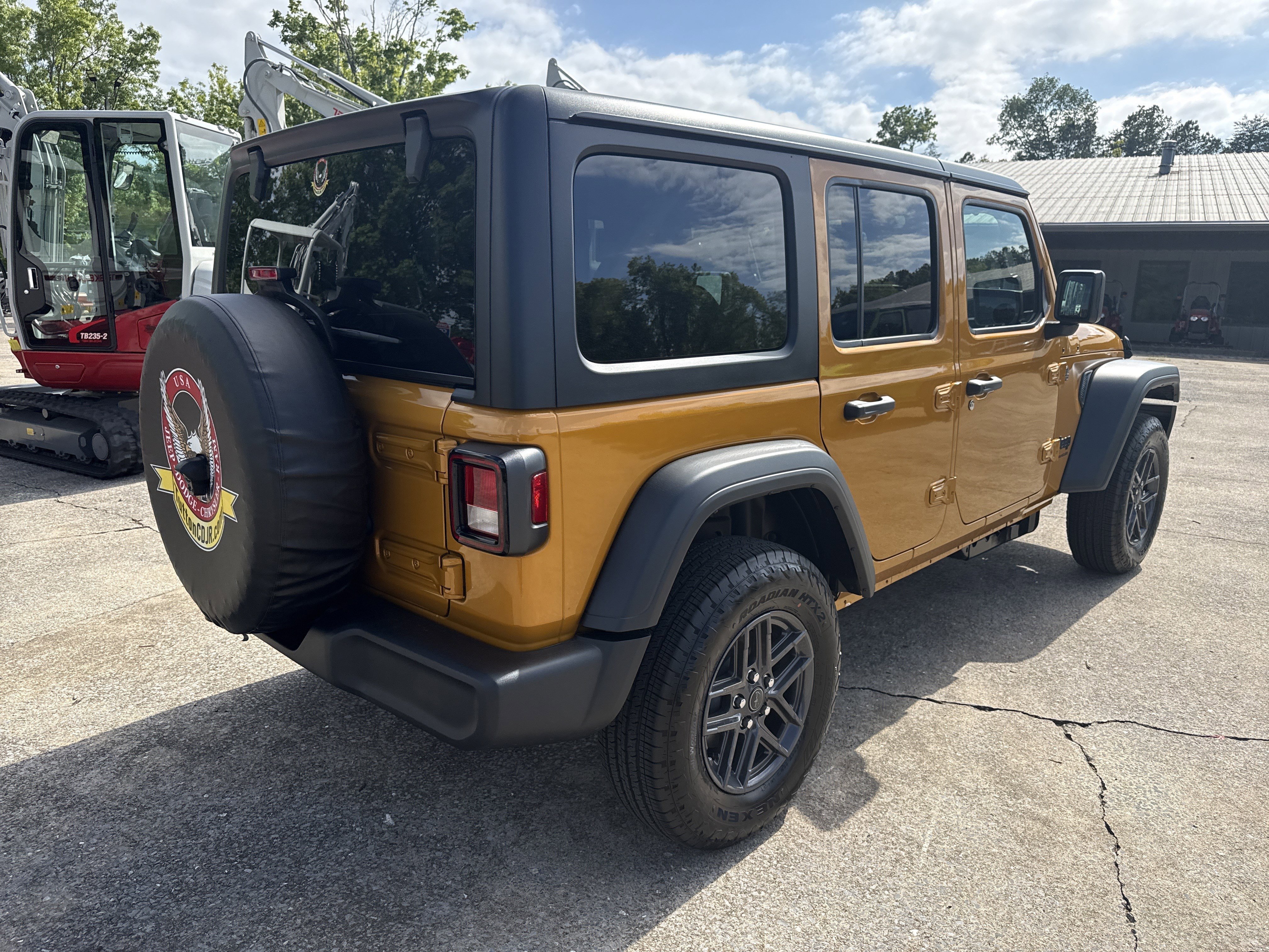 New 2026 Goldilocks Jeep Sport S image 7