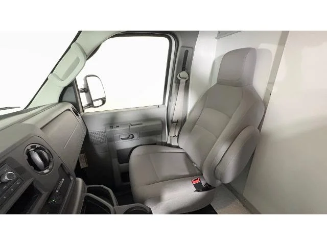 New 2025 Oxford White Ford E-350 SRW image 46