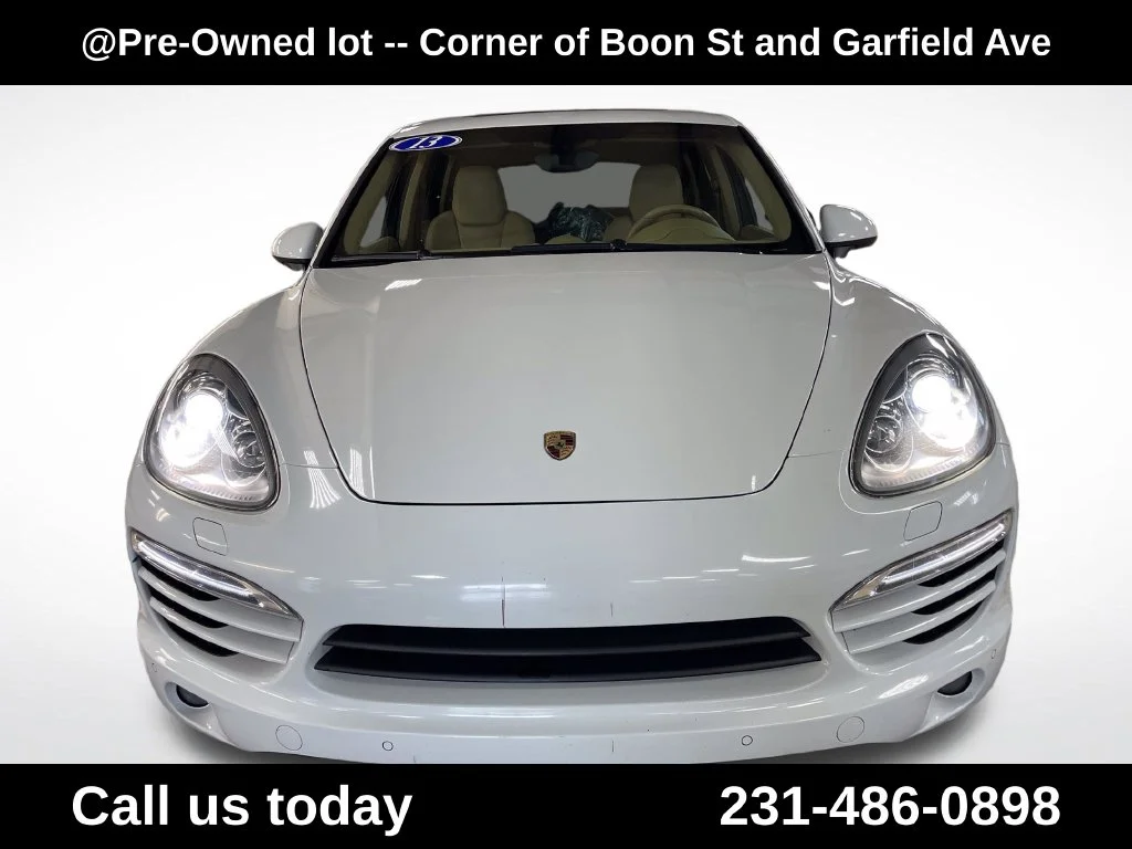 Used 2013  Porsche Diesel image 8