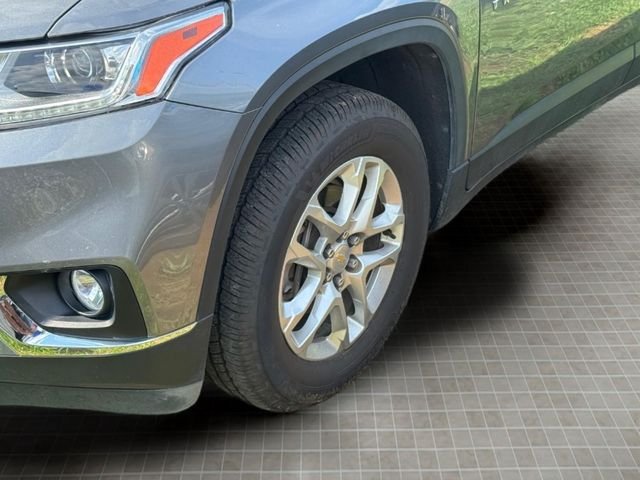 Used 2019 Gray Chevrolet LT image 5