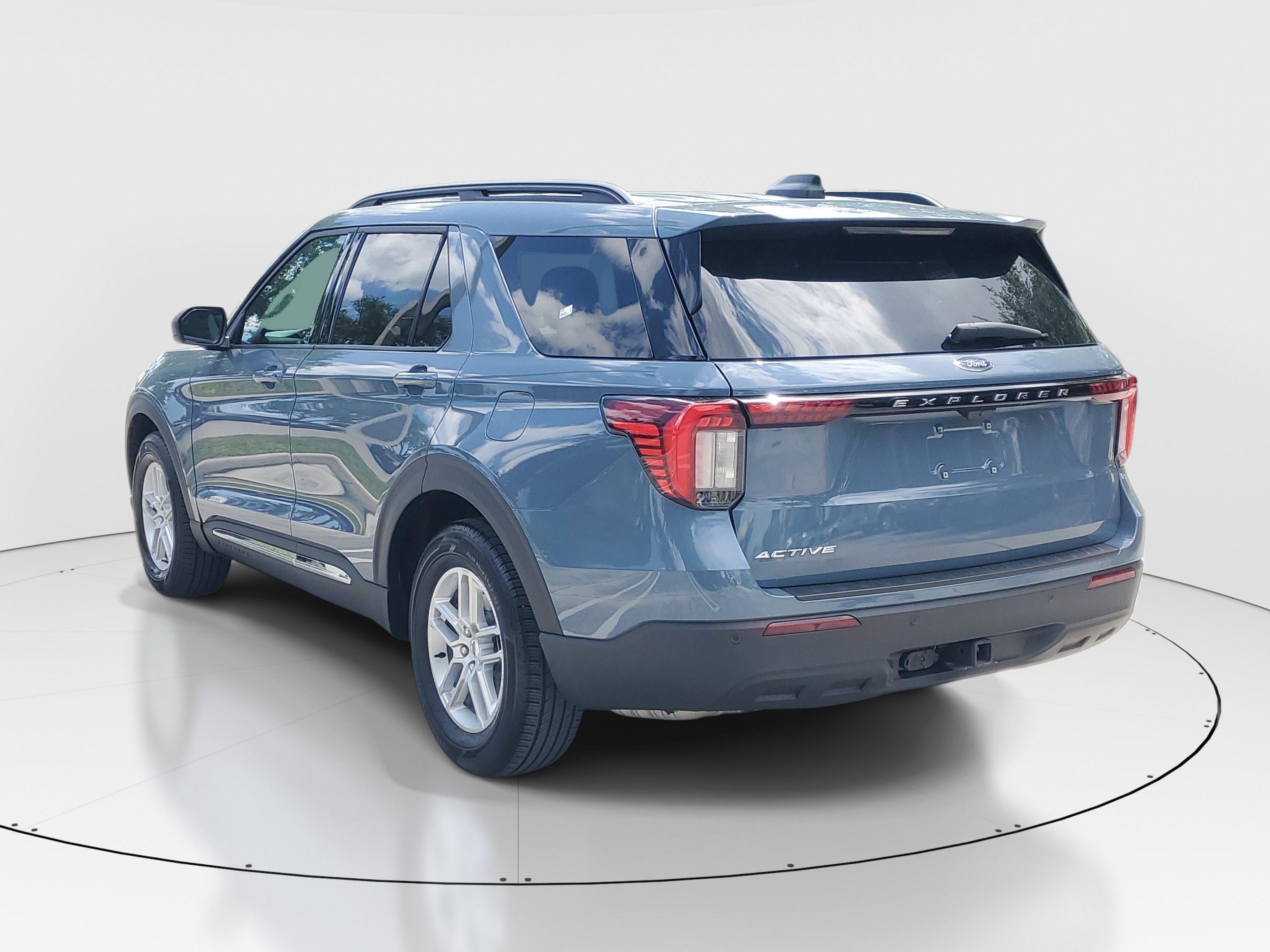 Used 2025 Vapor Blue Ford Active image 5