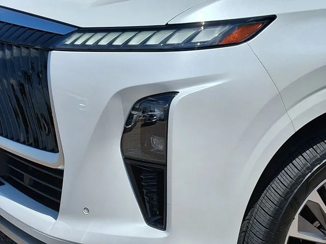 Used 2025 White INFINITI SENSORY image 7