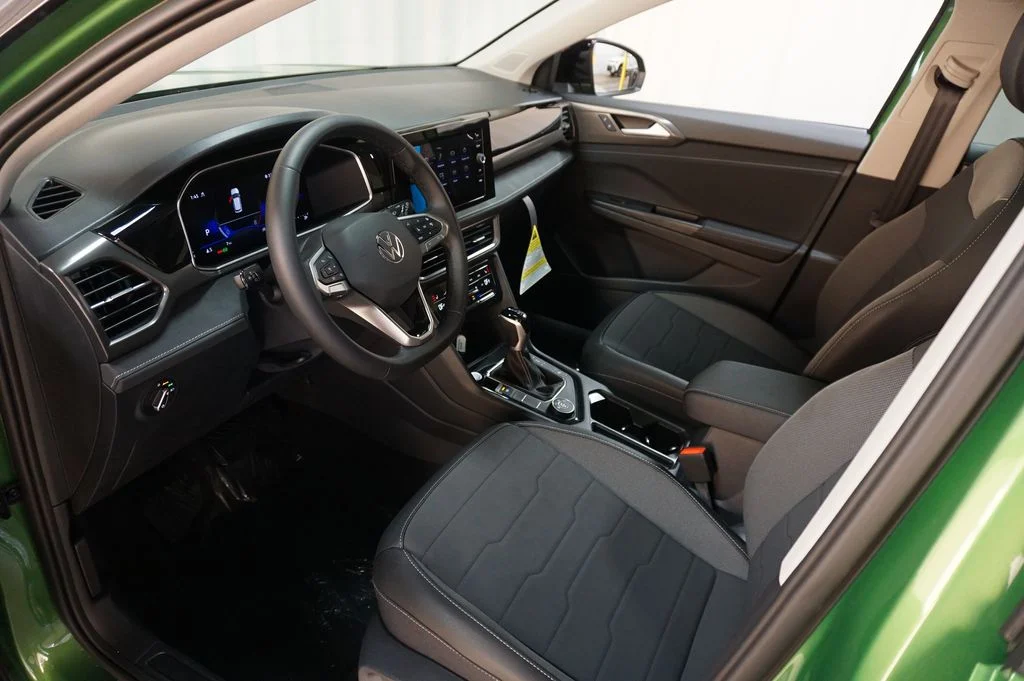 New 2026 Moss Green Volkswagen 1.5T SE Black image 9