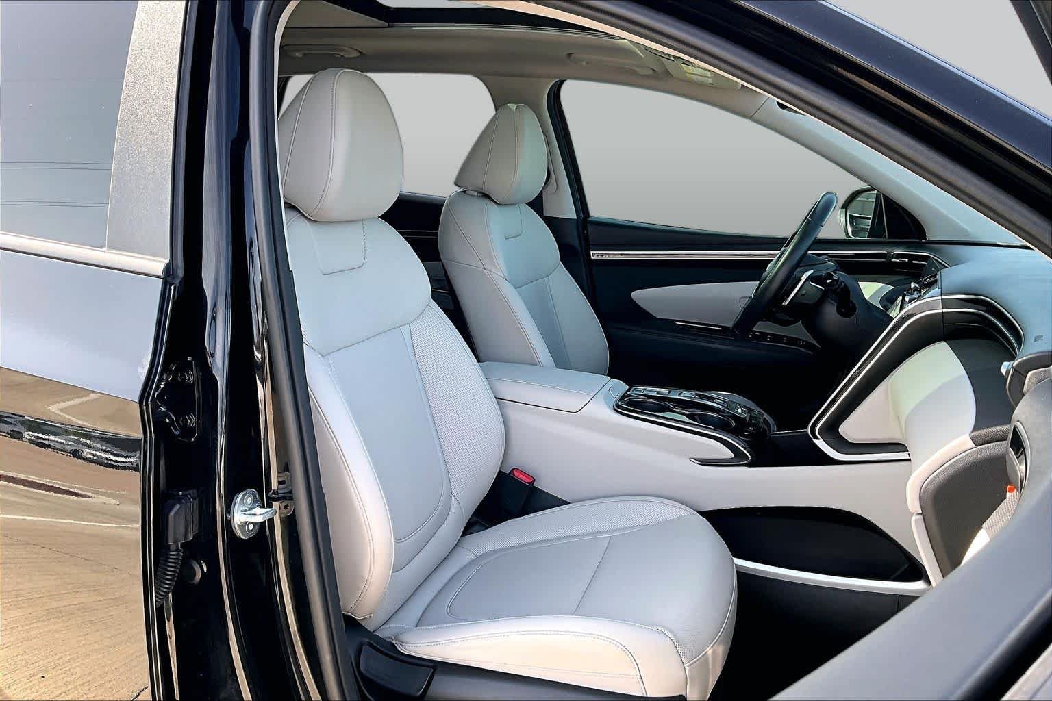 Used 2023 Phantom Black Hyundai SEL Convenience image 9