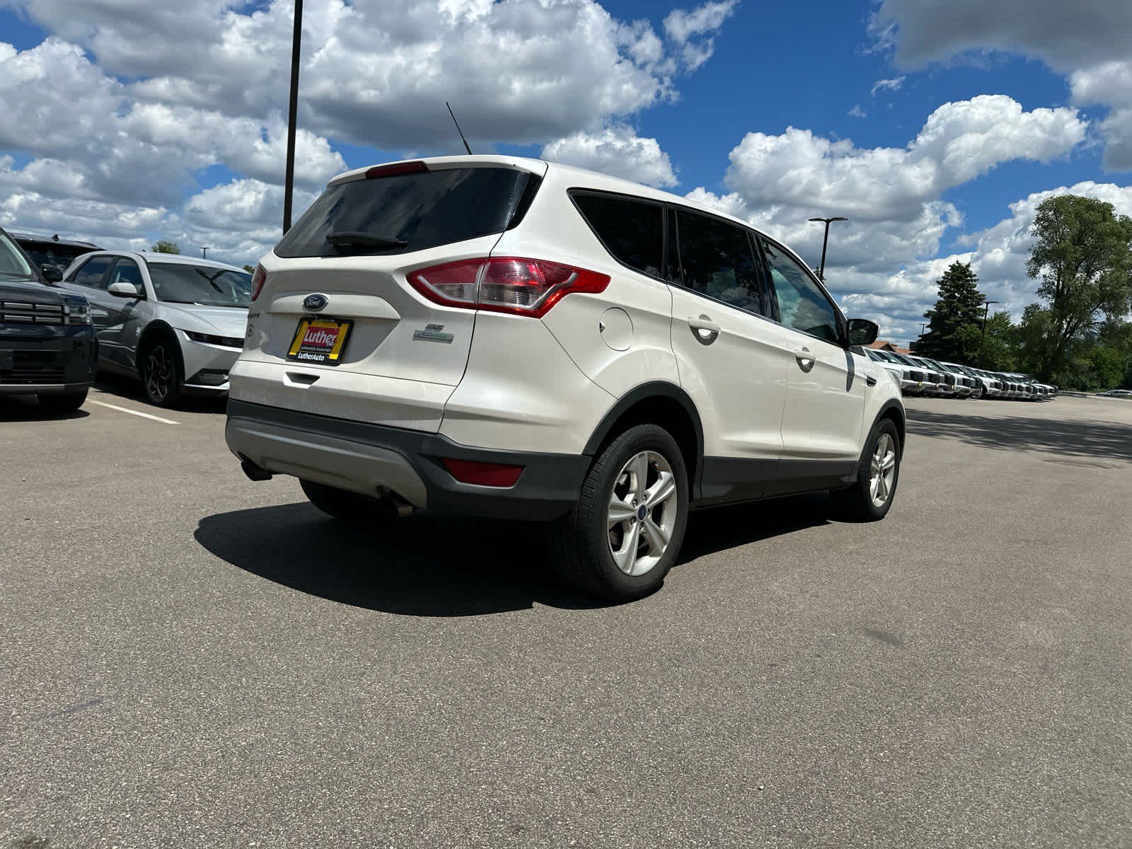 Used 2015 Ford Escape SE with VIN 1FMCU0GX8FUA25360 for sale in Bloomington, Minnesota