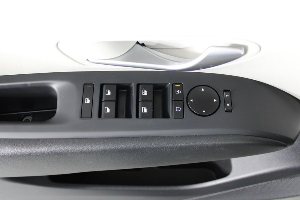 Certified Used 2026 White Hyundai SE image 22