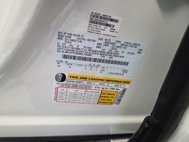 Used 2025 White Lincoln Black Label image 22