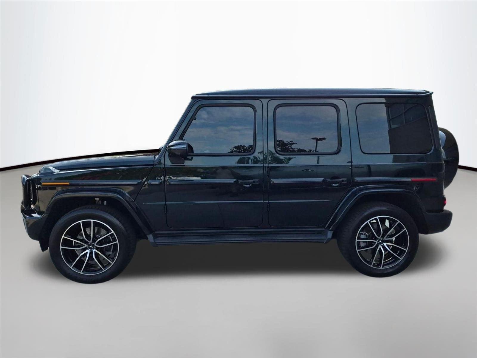 Used 2025  Mercedes-Benz G 550 image 8
