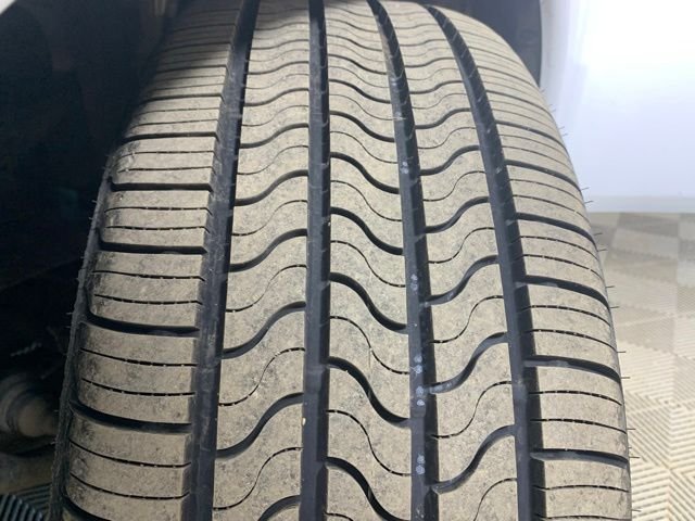 Used 2021 White/off-white Dodge R/T image 33