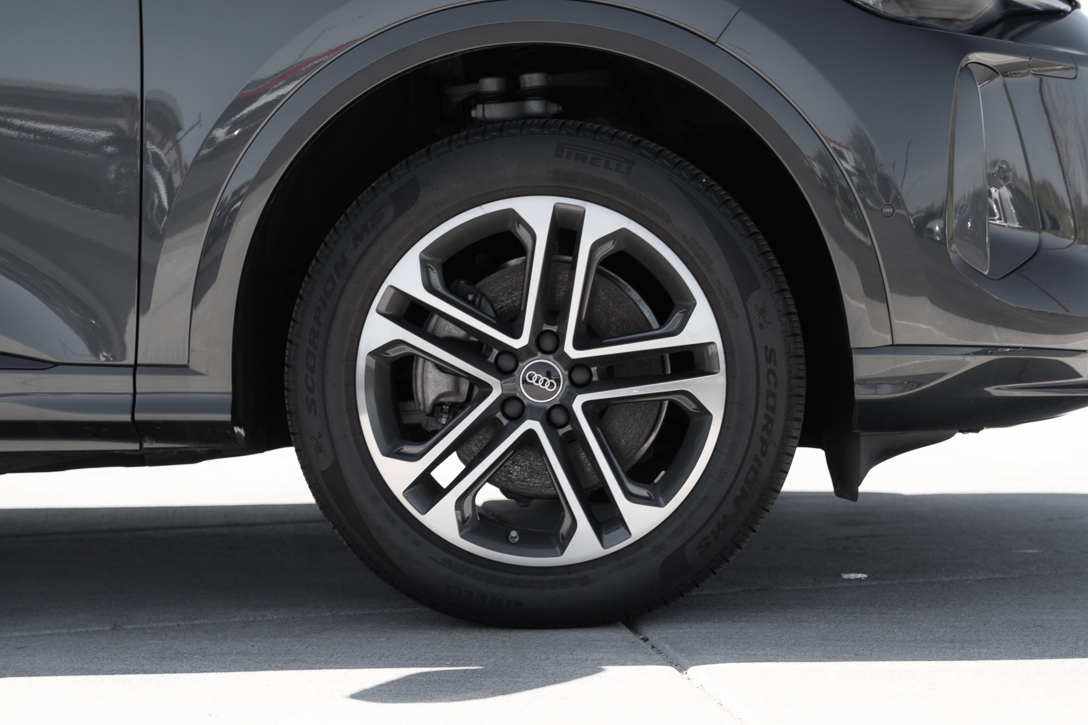 2025 Audi Q5 Premium - Photo 30