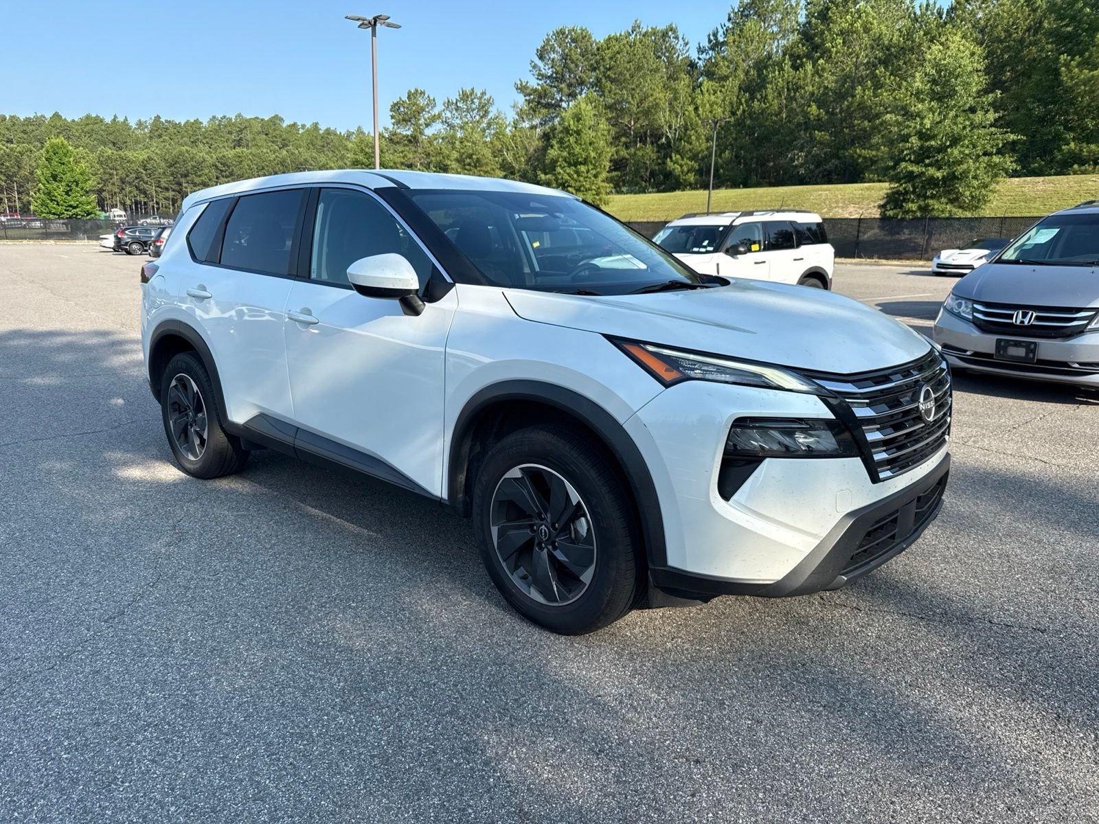 Used 2024 White Nissan SV image 2