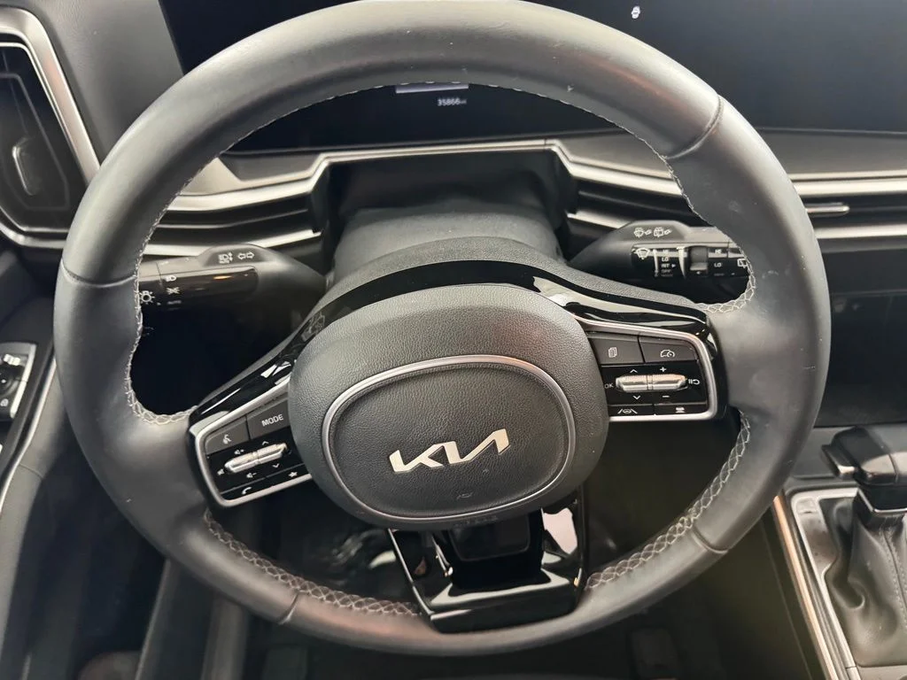 Used 2025 Silver Kia S image 23