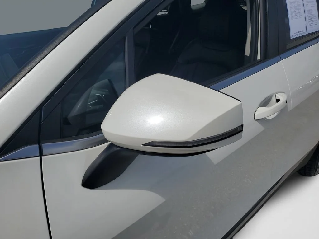 Used 2023 White Kia EX image 28
