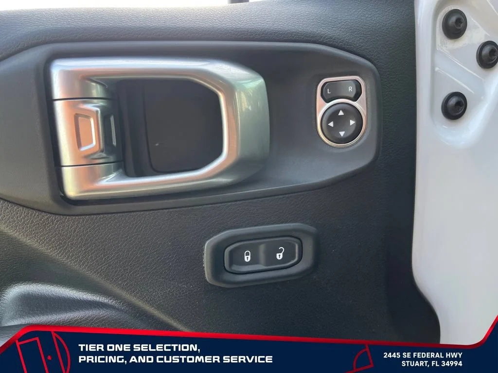 Used 2020 White Jeep Rubicon 4x4 image 12