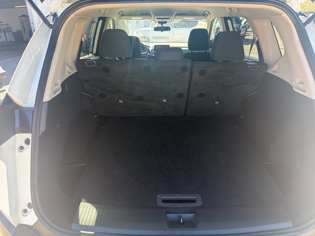 Used 2023 White Nissan S image 9