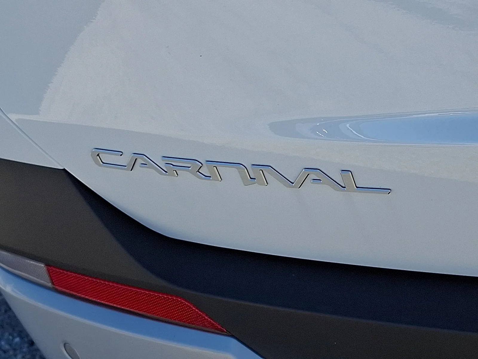 New 2027 White Kia LXS image 20