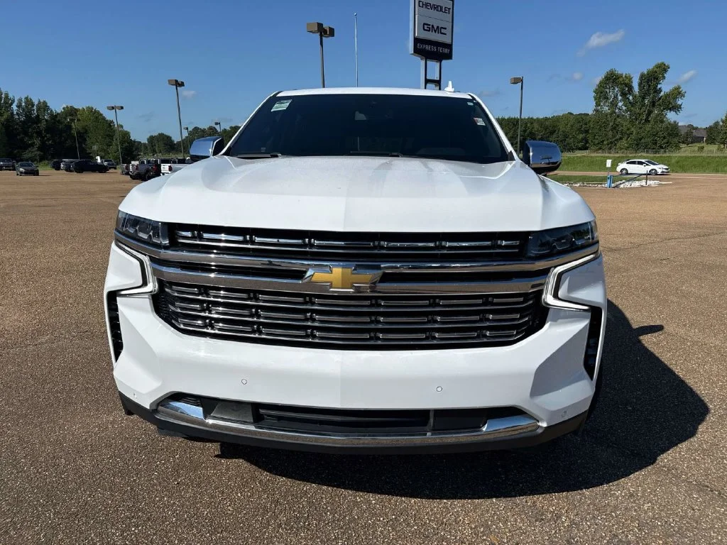 Used 2024 White Chevrolet Premier image 2