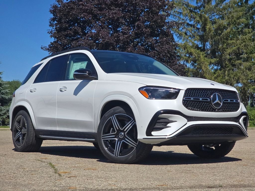 New 2026 MANUFAKTUR Moonlight White Metallic Mercedes-Benz GLE 350 image 1