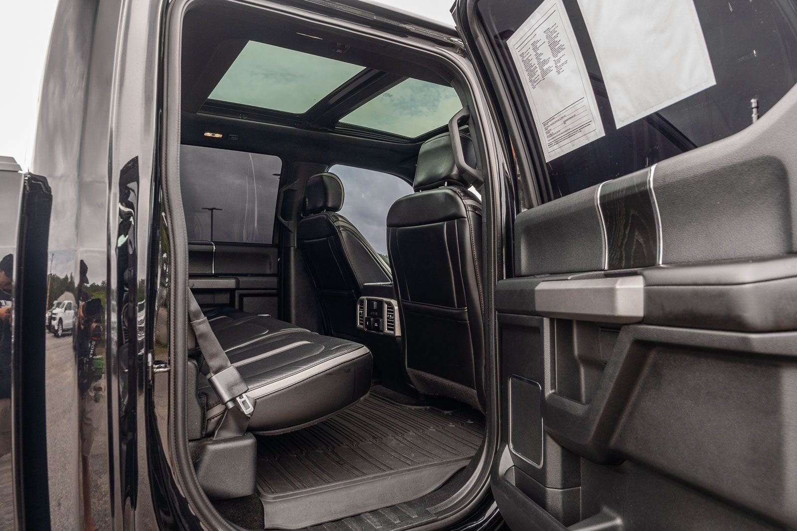 Used 2018 Black Ford Platinum image 13