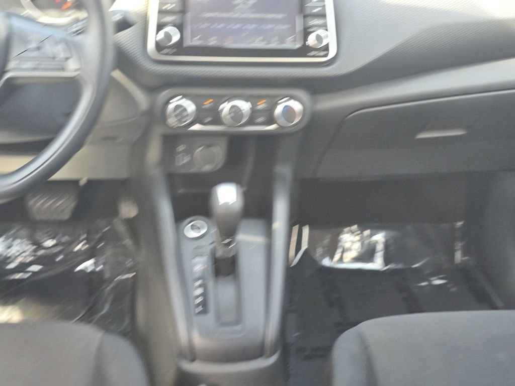 Used 2025 White Nissan S image 17