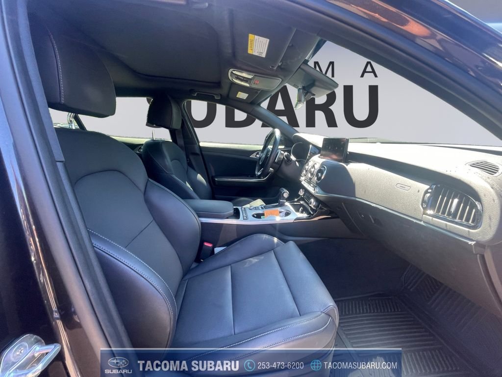 2022 Kia Stinger GT1 - Photo 17