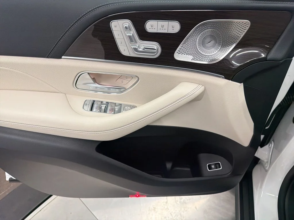 Used 2026 White Mercedes-Benz GLS 450 image 16