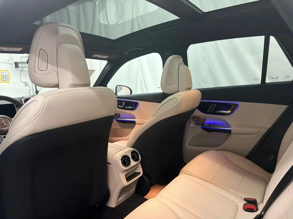 New 2027 White Mercedes-Benz GLC 300 image 17