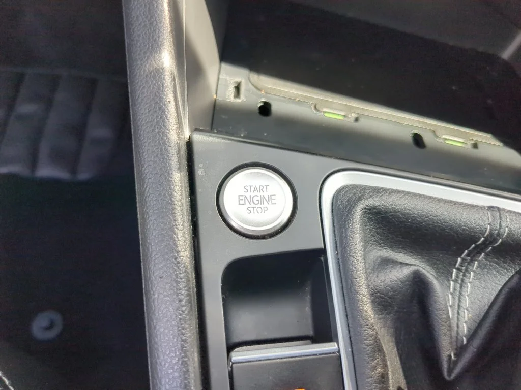 Used 2025  Volkswagen 1.5T SE image 30