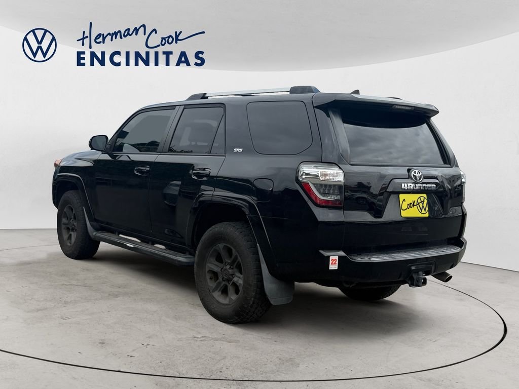 Used 2019 Midnight Black Metallic Toyota SR5 image 3