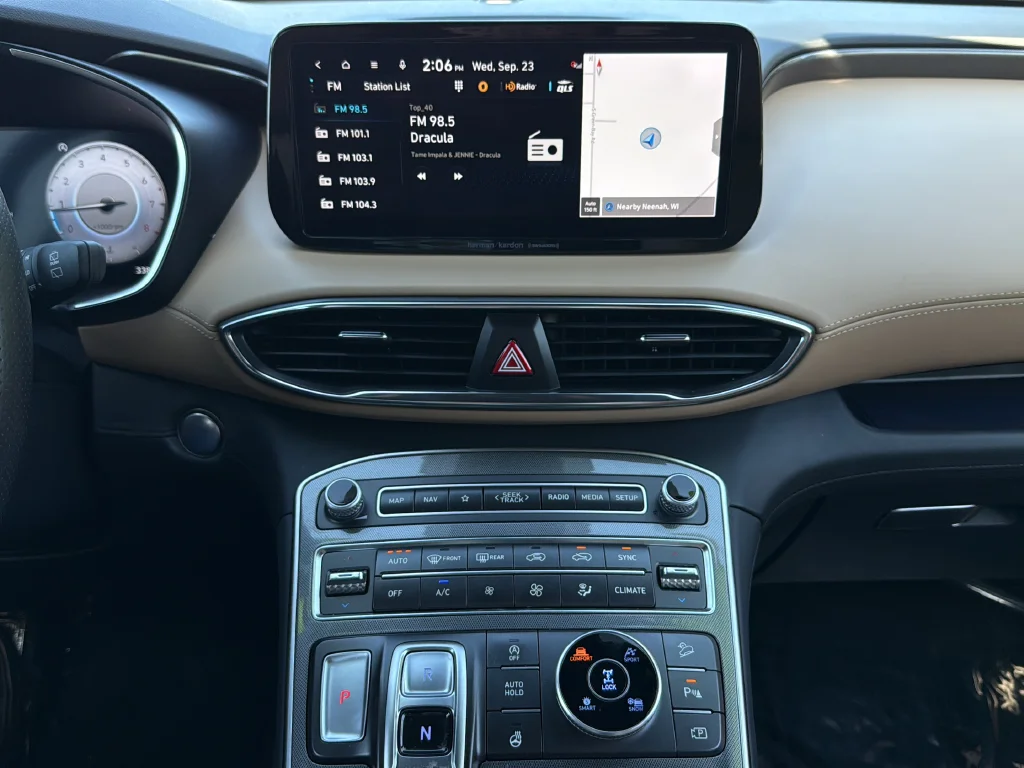 Used 2023 Gray Hyundai Calligraphy image 17