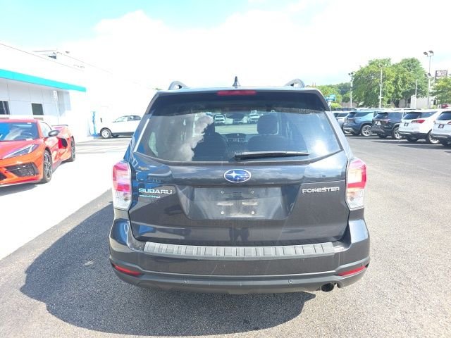 Used 2018 Gray Subaru 2.5i Touring image 3