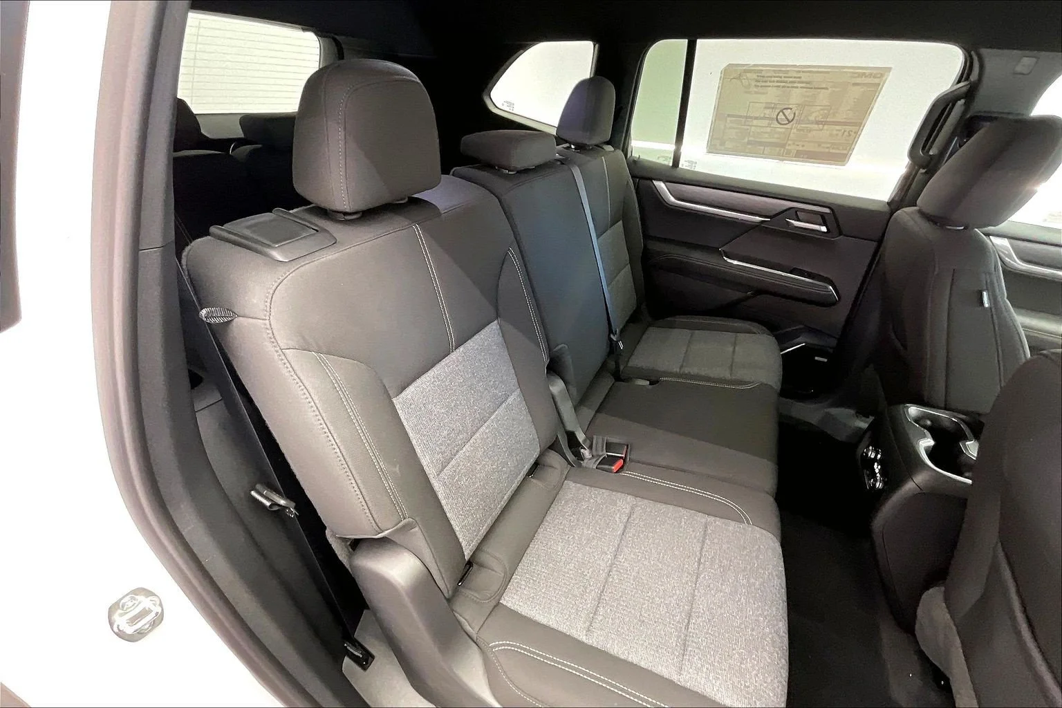 2026 GMC Acadia Elevation - Photo 10