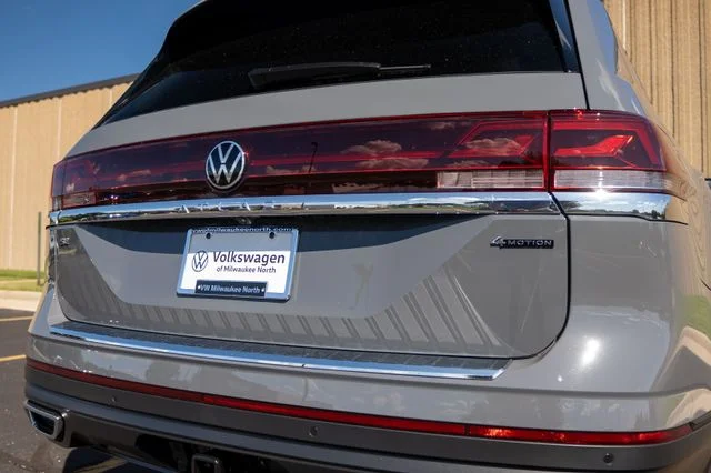 2026 Volkswagen Atlas SE w/Tech - Photo 10