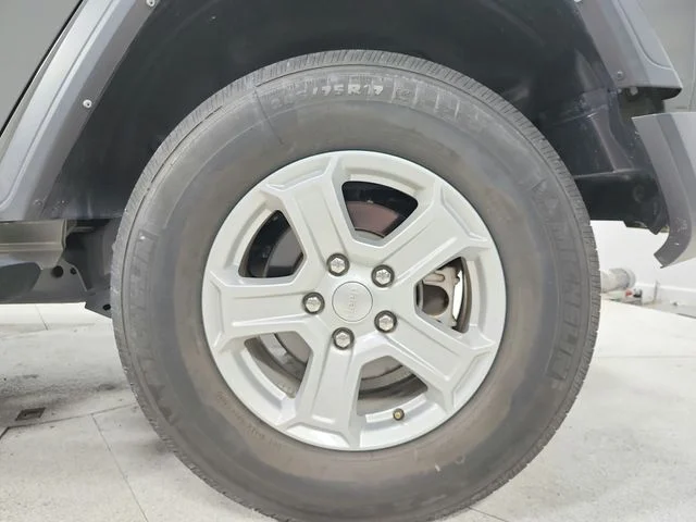 Used 2022 Gray Jeep Unlimited Sport S image 19