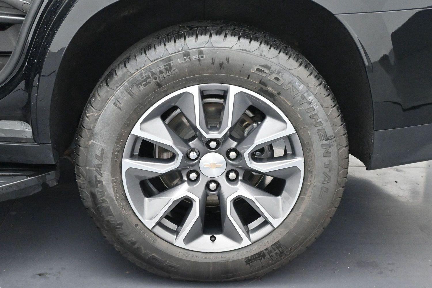 Used 2023 BLACK Chevrolet LT image 45