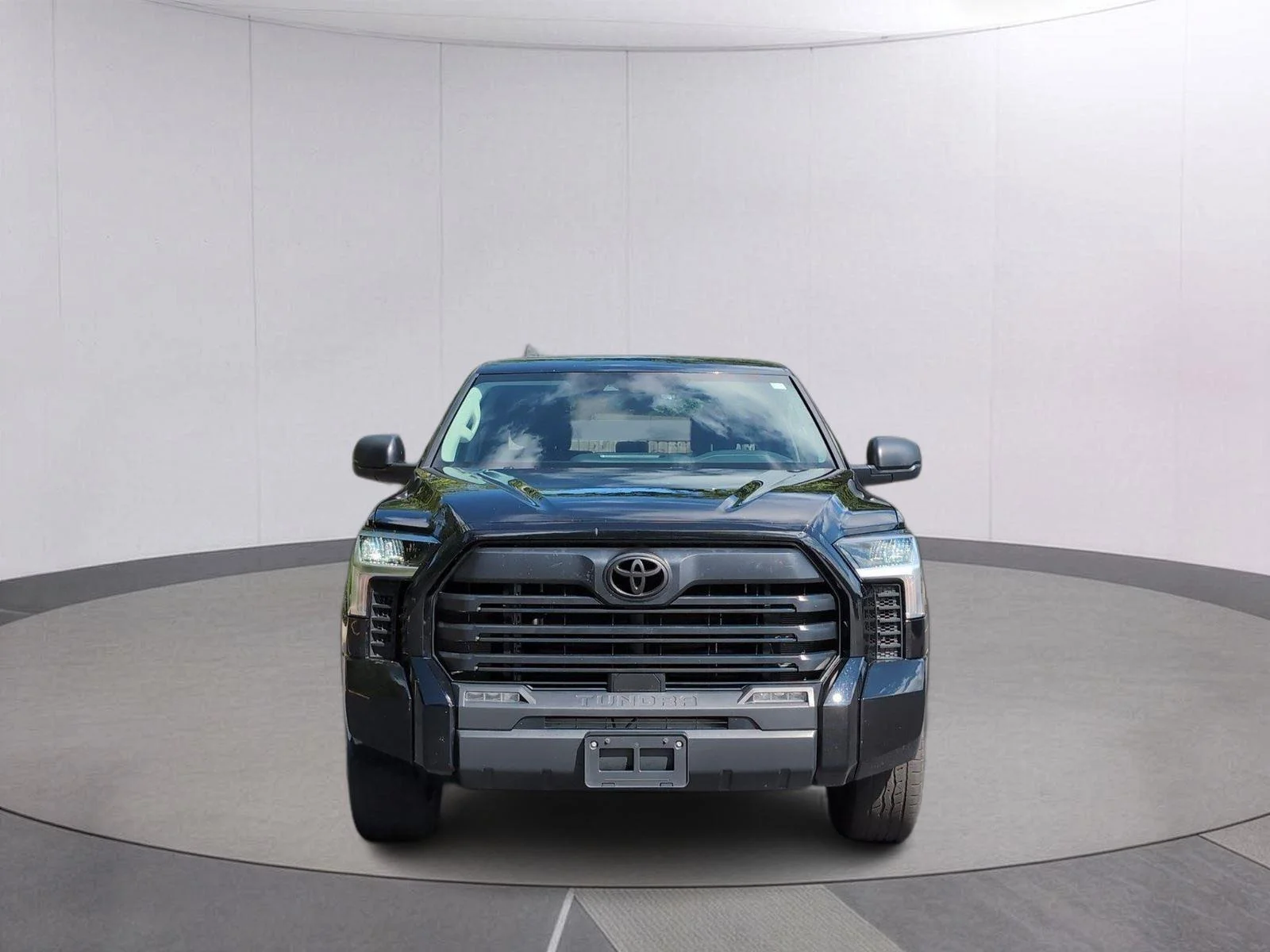 Used 2024 Midnight Black Metallic Toyota SR5 image 9