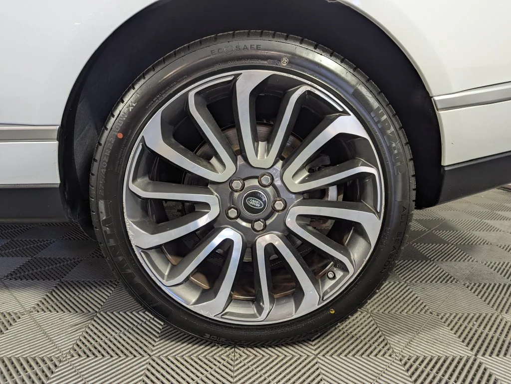 Certified Used 2016 White Land Rover 5.0L V8 Supercharged image 22