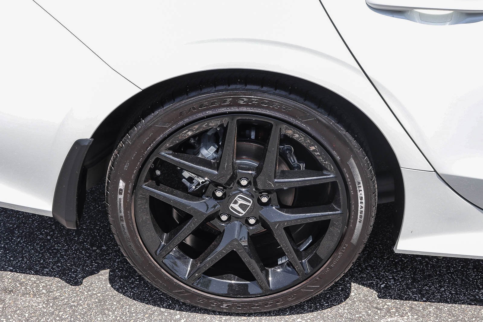 2025 Honda Civic Sport - Photo 12