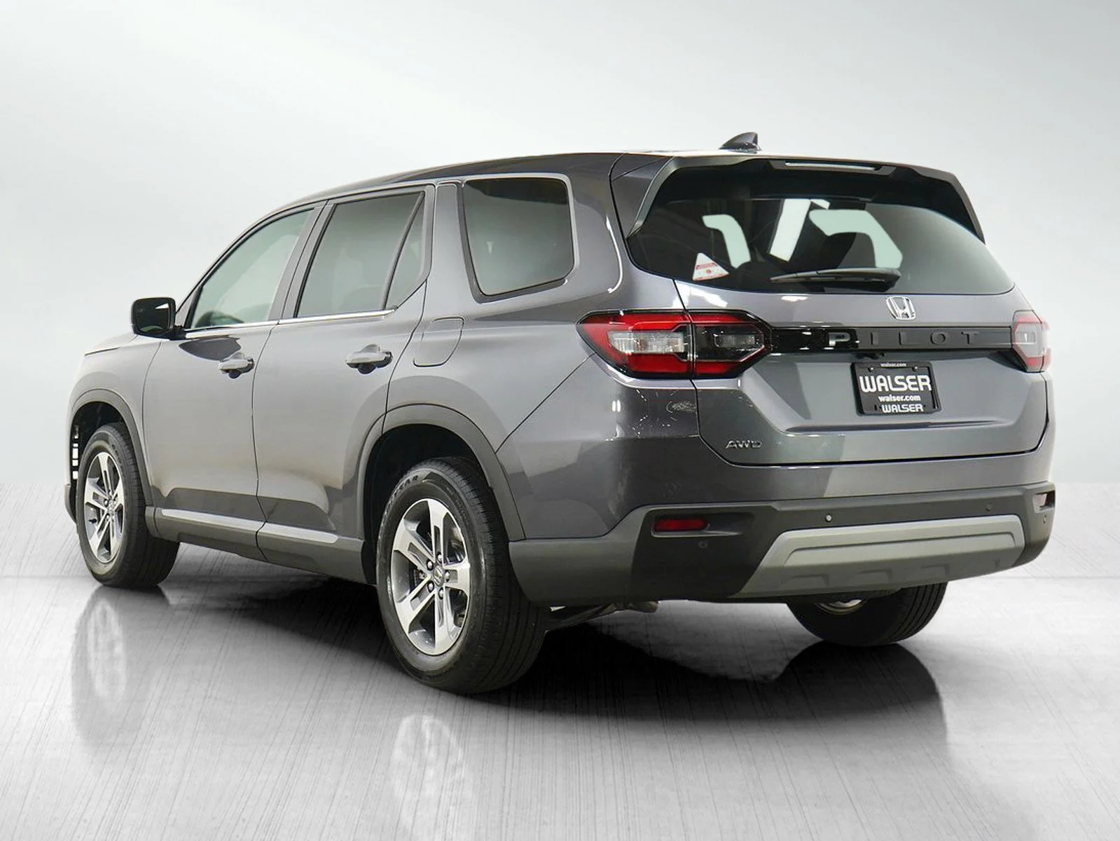 Used 2025 Meteorite Gray Metallic Honda EX-L image 3