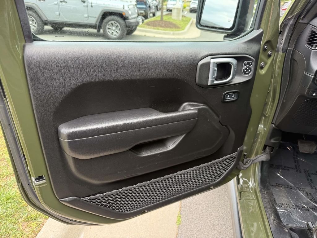 Used 2024 Green Jeep Rubicon 4xe image 32