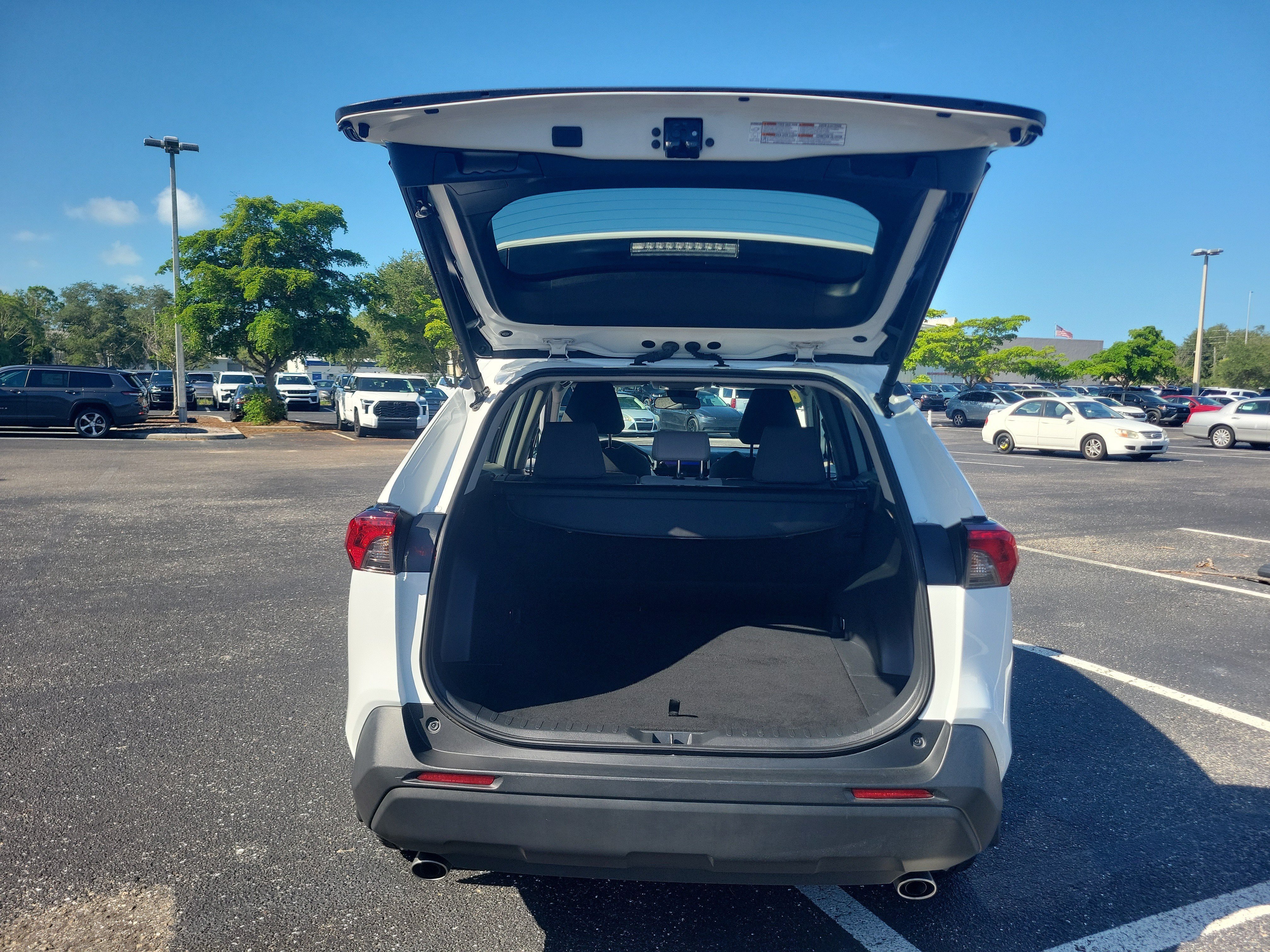 Used 2024 Ice Toyota XLE image 8