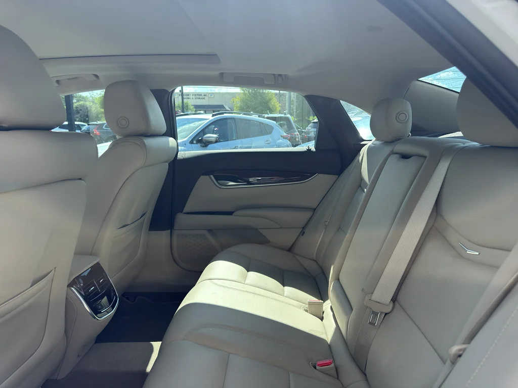 Used 2016 CRYSTAL WHITE TRICOAT Cadillac Luxury Collection image 10
