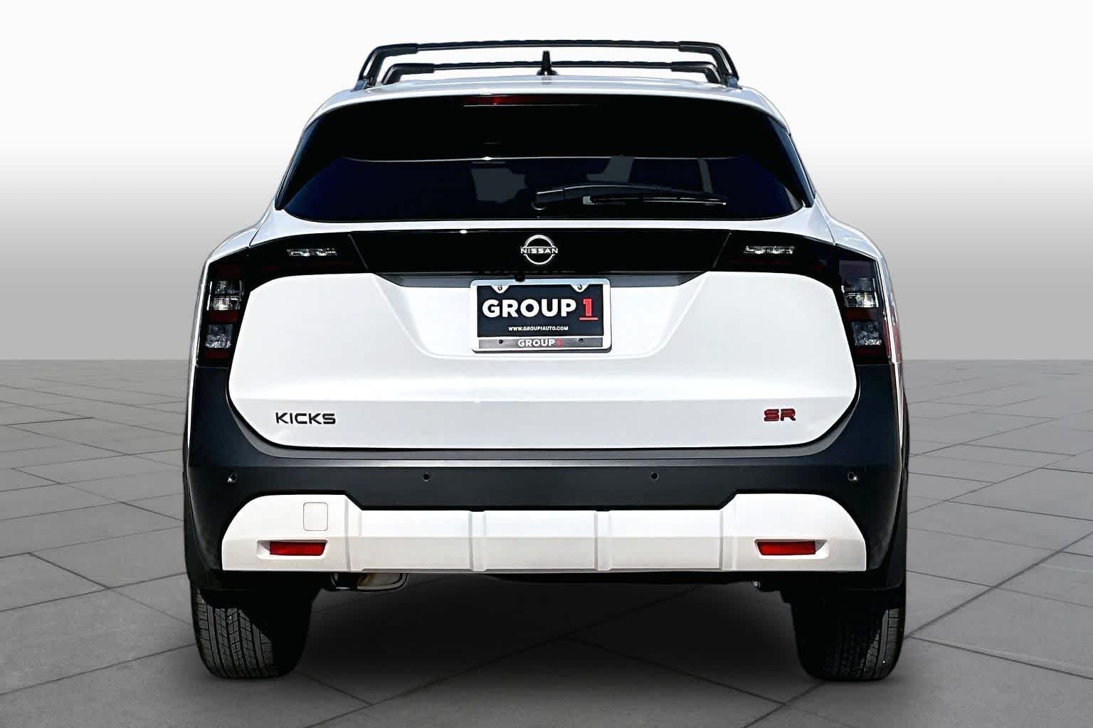 New 2026 Aspen White Tricoat Nissan SR image 4