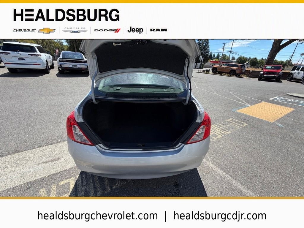 Used 2014 Silver Nissan 1.6 SV image 25
