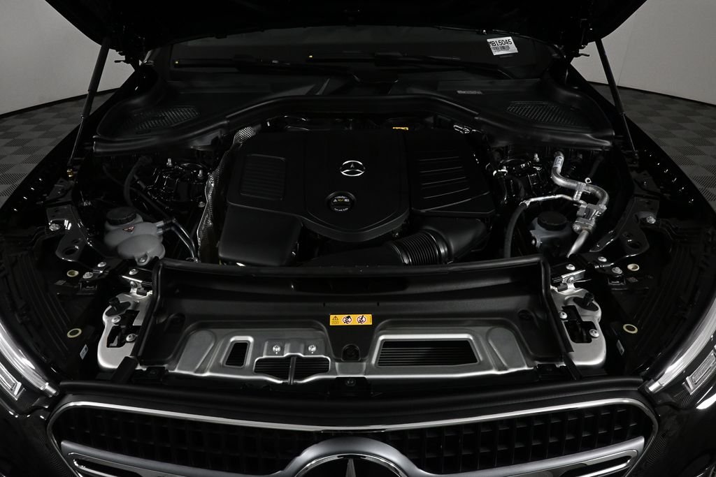New 2026 Black Mercedes-Benz GLC 300 image 32