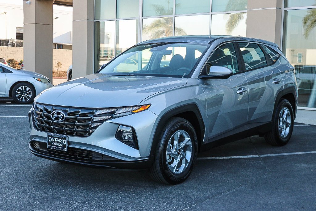 Certified Used 2024 Silver Hyundai SE image 3
